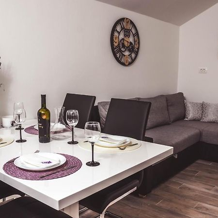 Apartmani Vuckovic Vodice Exteriér fotografie