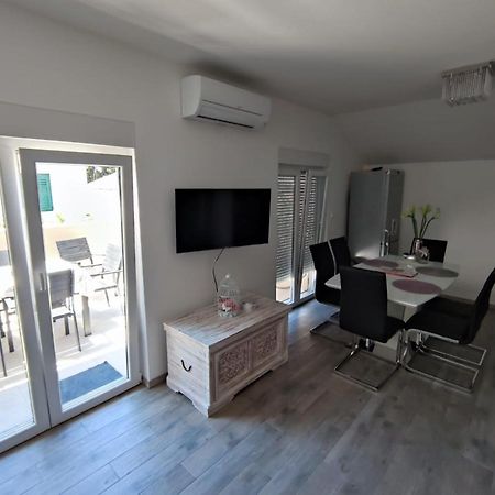 Apartmani Vuckovic Vodice Exteriér fotografie